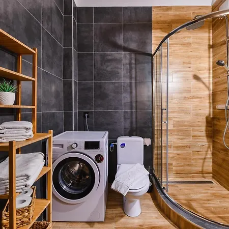 Rex Nest Apartment *